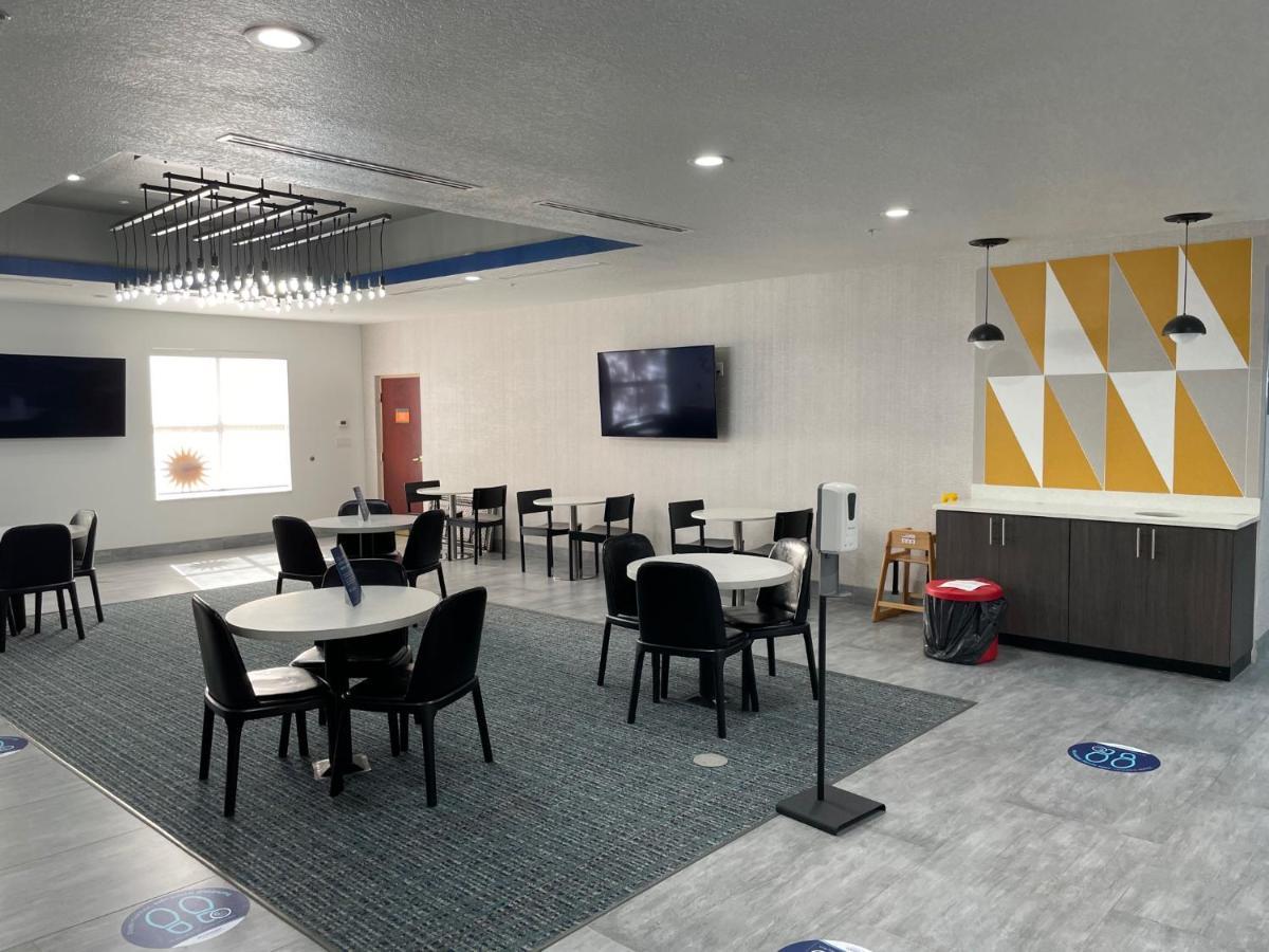La Quinta By Wyndham Tampa Central Kültér fotó