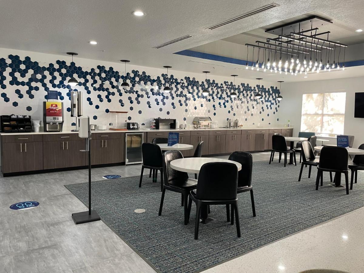 La Quinta By Wyndham Tampa Central Kültér fotó