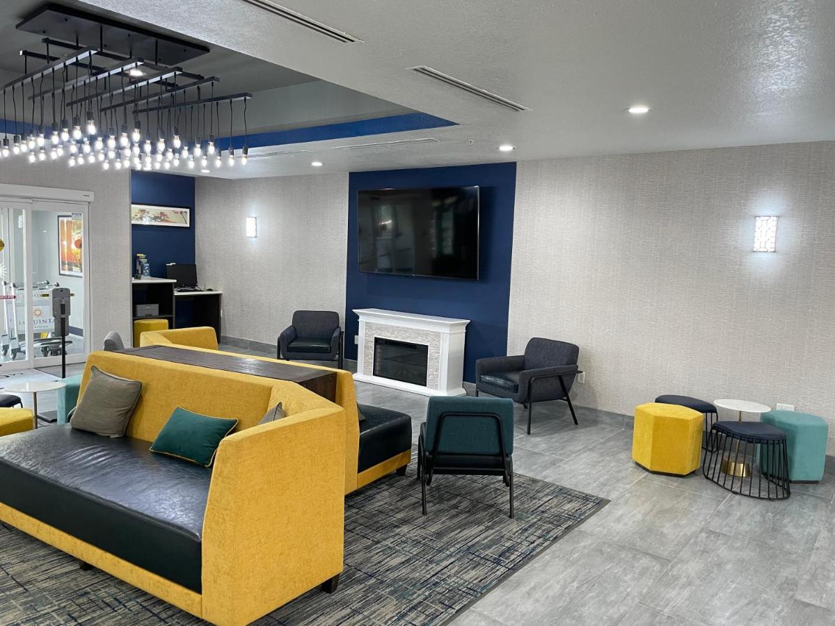 La Quinta By Wyndham Tampa Central Kültér fotó